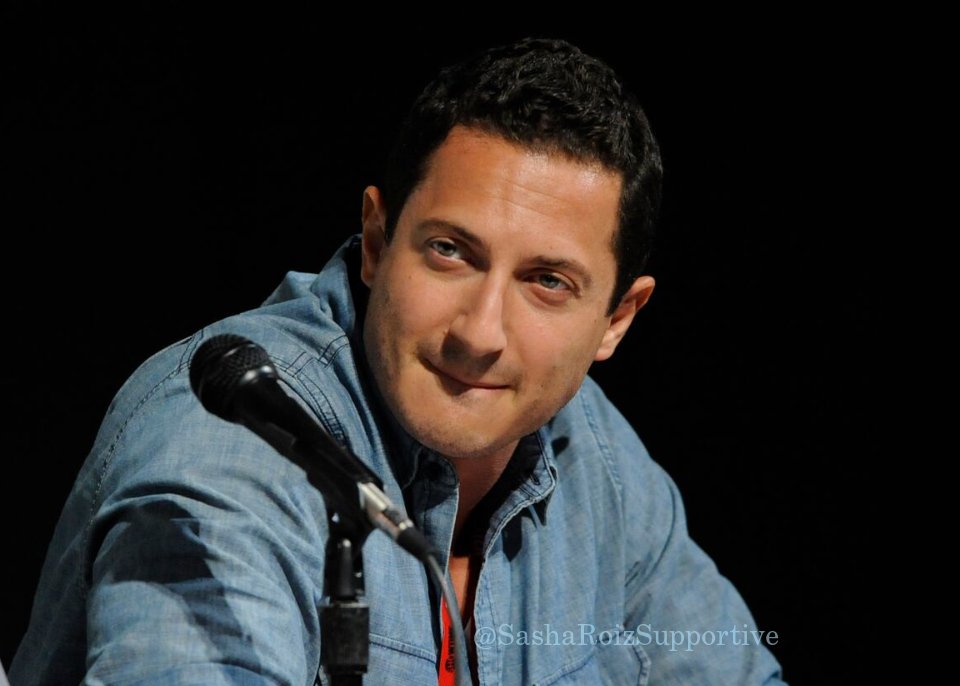 PiliTF's tweet photo. Sasha Roiz
Grimm Panel
Comic Con international 2011 #sdcc2011 #sdcc https://t.co/c5uViXlN7b