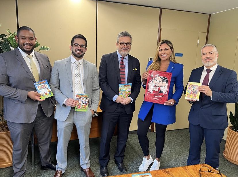 silvyealves's tweet photo. Aqui nasce um PROJETO NACIONAL que poderá ajudar milhões de crianças e adolescentes no Brasil… A conscientização começa na infância… Por lares saudáveis sem violência… #combateaviolencia https://t.co/Z1tbI5H23r