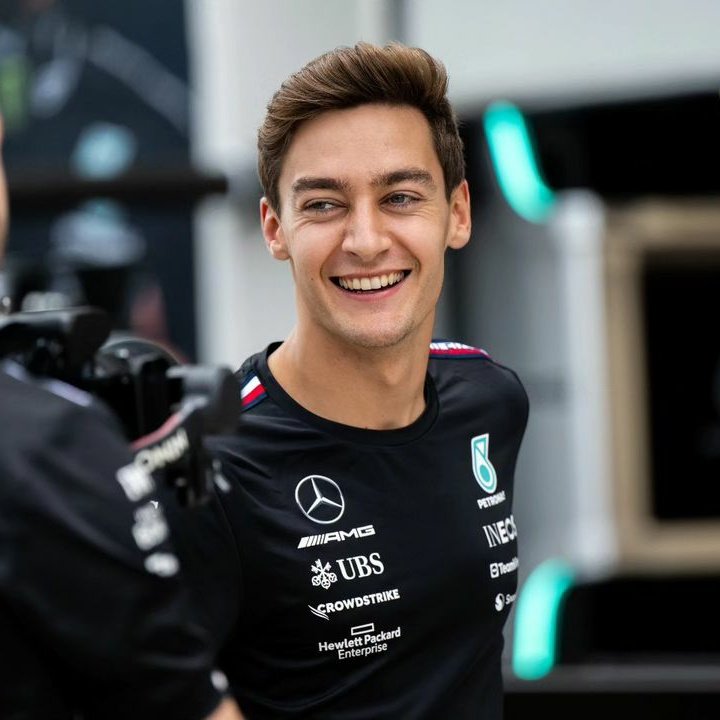 That smile 🥰💙

#CanadianGP 🇨🇦 #F1 #GR63 @GeorgeRussell63