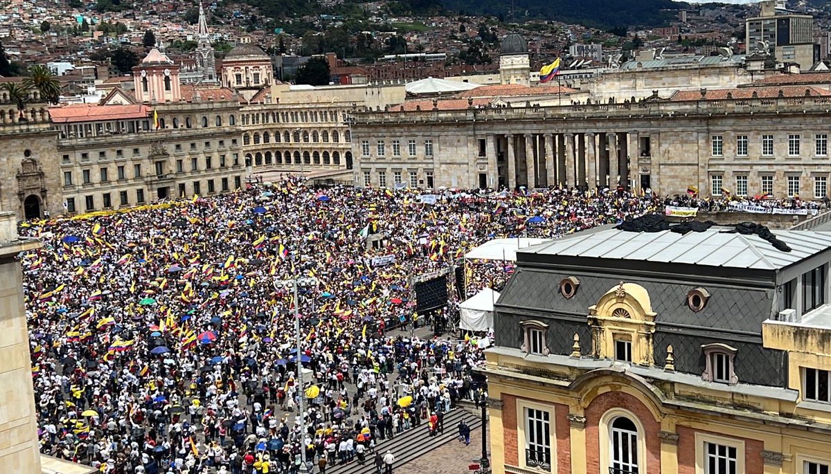 Diego_Molano's tweet image. ¡Qué buen mensaje Colombia 🇨🇴!

#LaMarchaDeLaMayoría