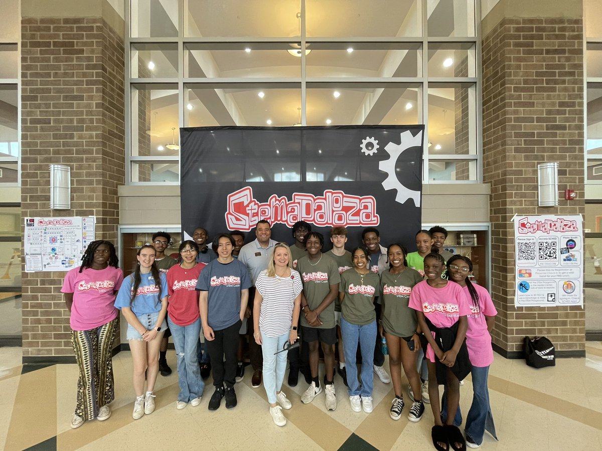STEMsally's tweet image. #STEMAPALOOZA23 Pre-Conference sessions were on happening today!  Our volunteers showed up and out. 💗 our #STEMCobb family. @CobbSchools #DoingDrivesLearning