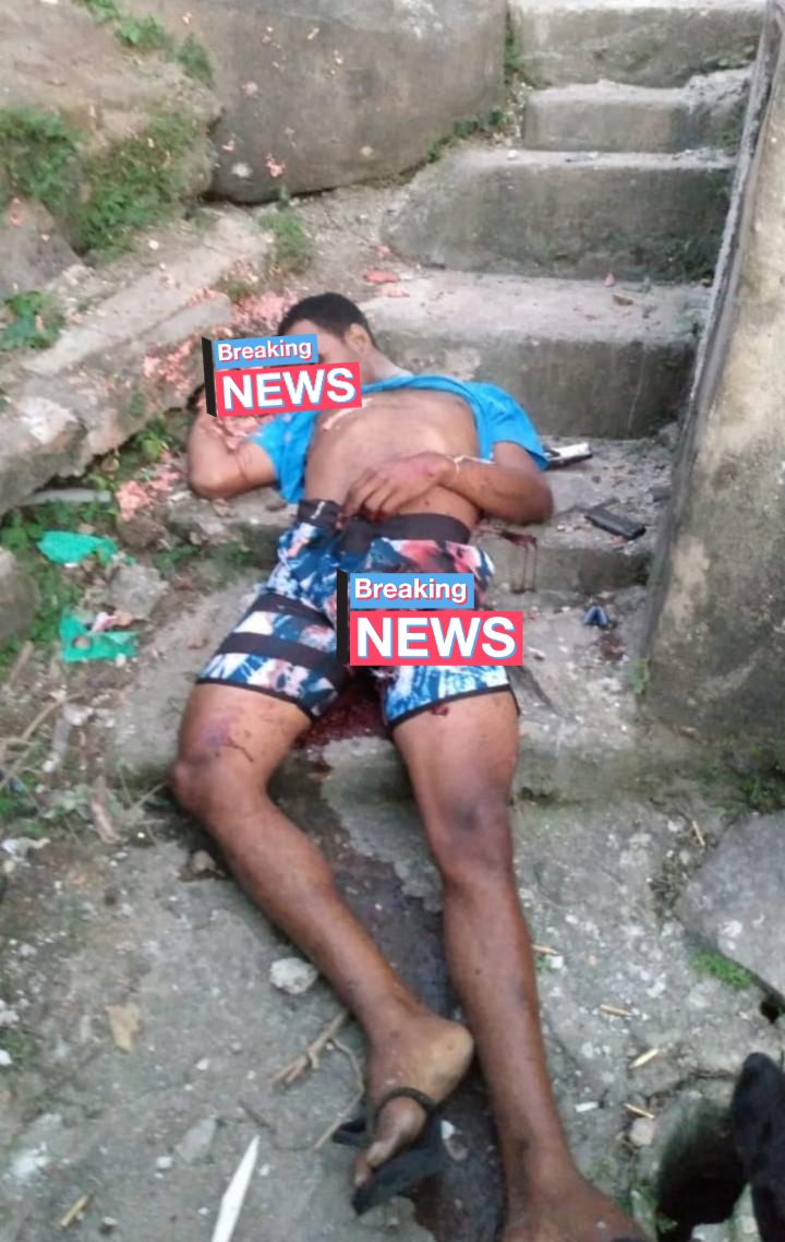 2 Traficantes do (CV) Foram mortos por traficantes do (TCP) Após baque do (TCP) na Divisa entre Campinho e Divino.