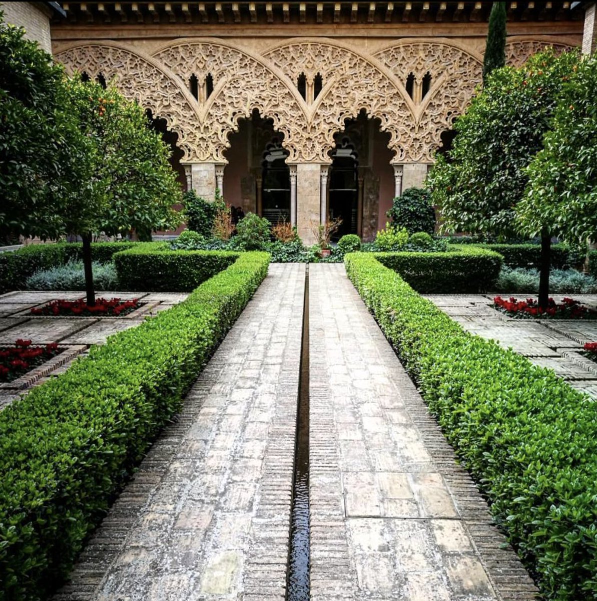 go_aragon's tweet photo. Cet été, apprenez à connaître le palais Aljaferia, le palais qui a inspiré Verdi.
@aragonturismo @Visit_Saragosse
#Aragon #saragosse #Visitsaragosse #GoAragon
https://t.co/GHXIxakarL https://t.co/Ua6byJkYSm