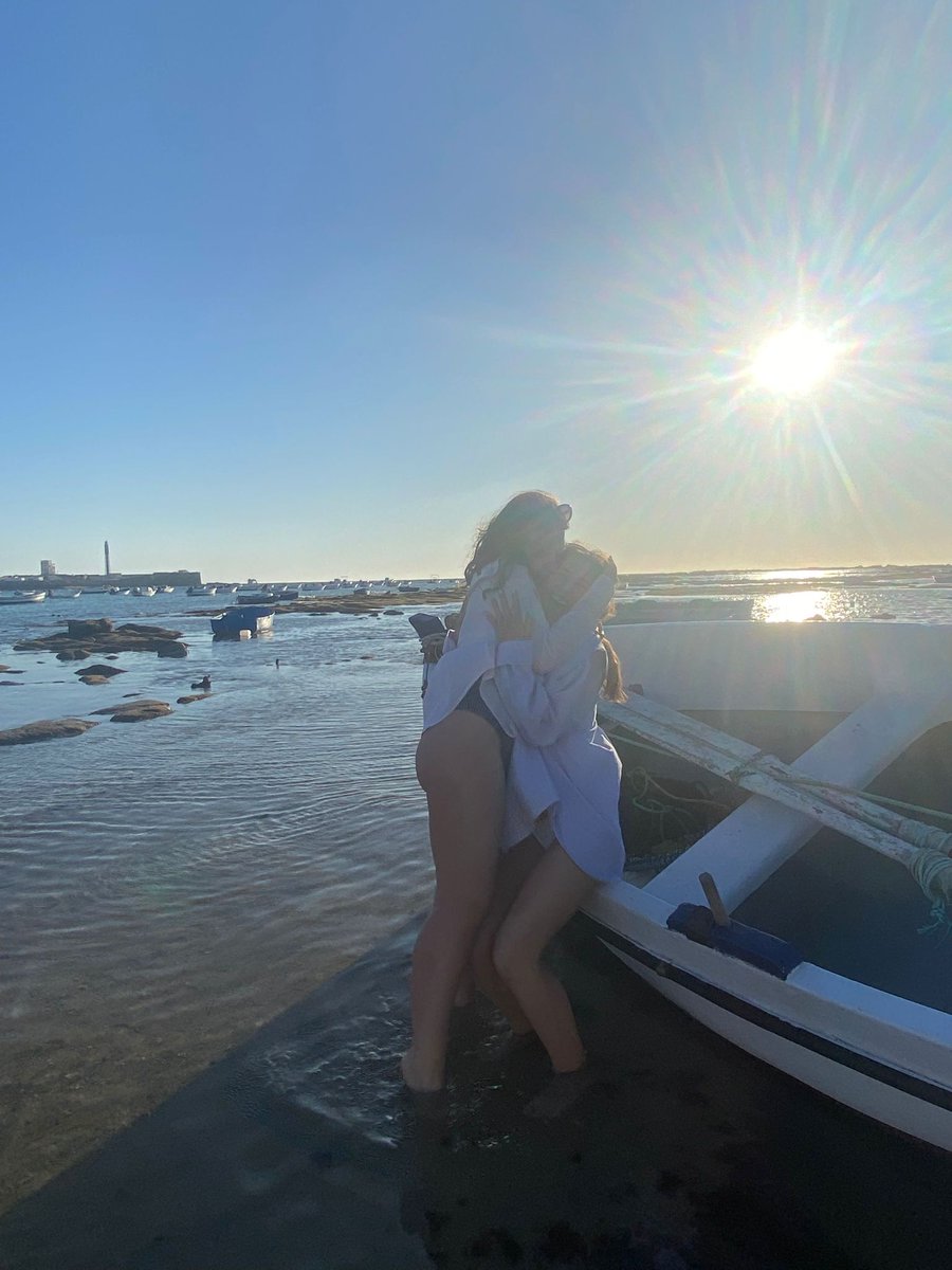 Candelaa07's tweet photo. @camilarz_ @Edelmdm https://t.co/sjC3tIagHO