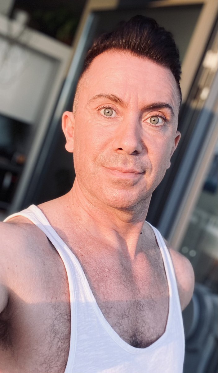 Ashleys90875767's tweet photo. Feels like summer 😊 https://t.co/OM7LVcSng8