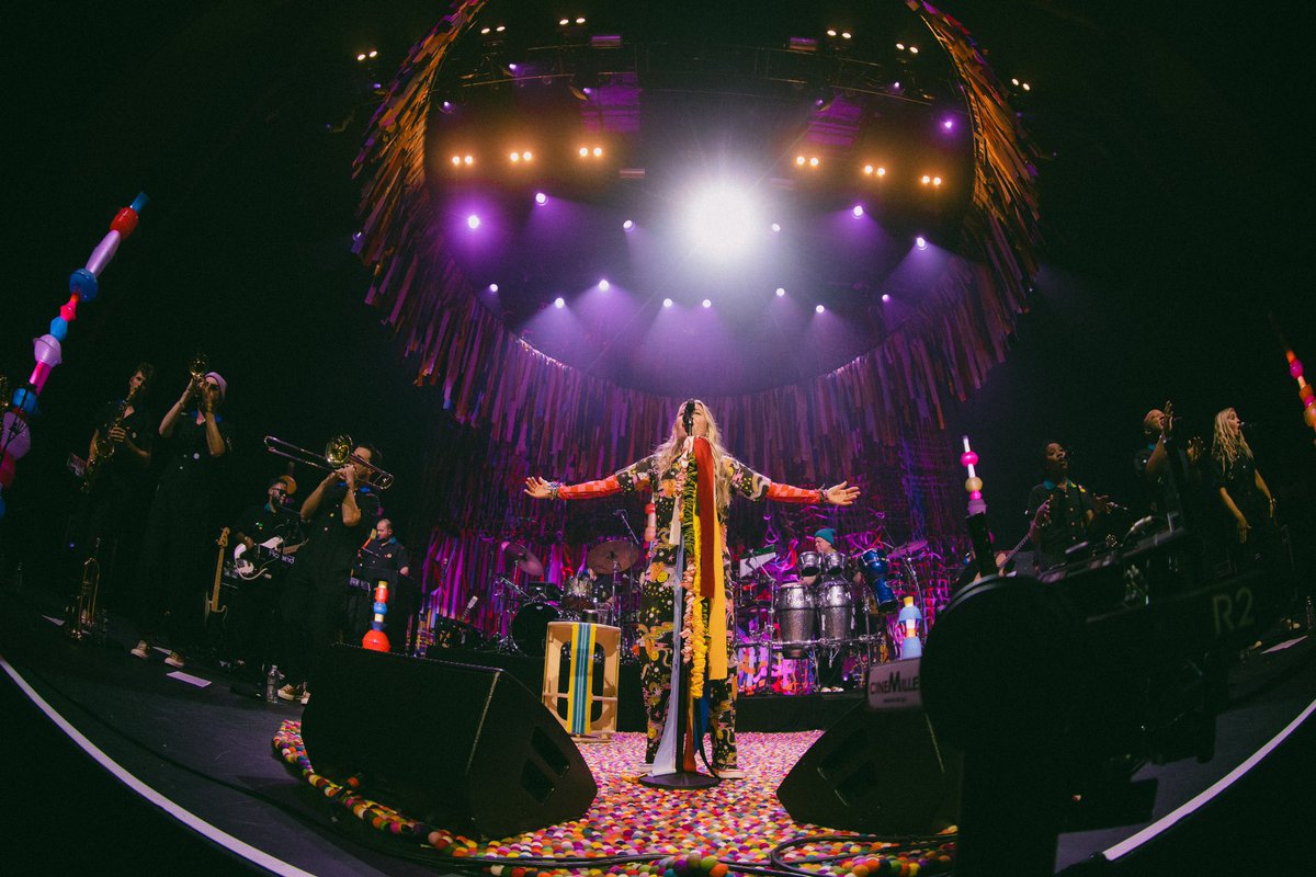 Lauren Daigle tweet media