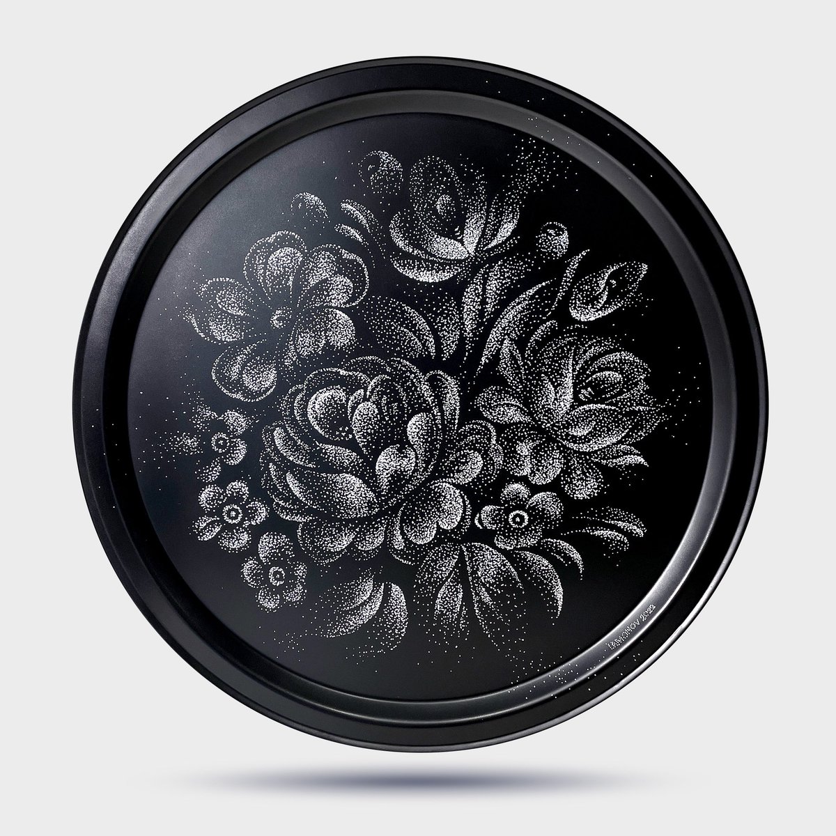 dima_lamonov's tweet photo. Zhostovo tray 4. Hand painted. Dotwork. Diameter 50 cm.

#zhostovo #art #tray #dotwork #поднос #жостово #дотворк #contemporaryart #современноеискусство https://t.co/MZTZv9vLSV
