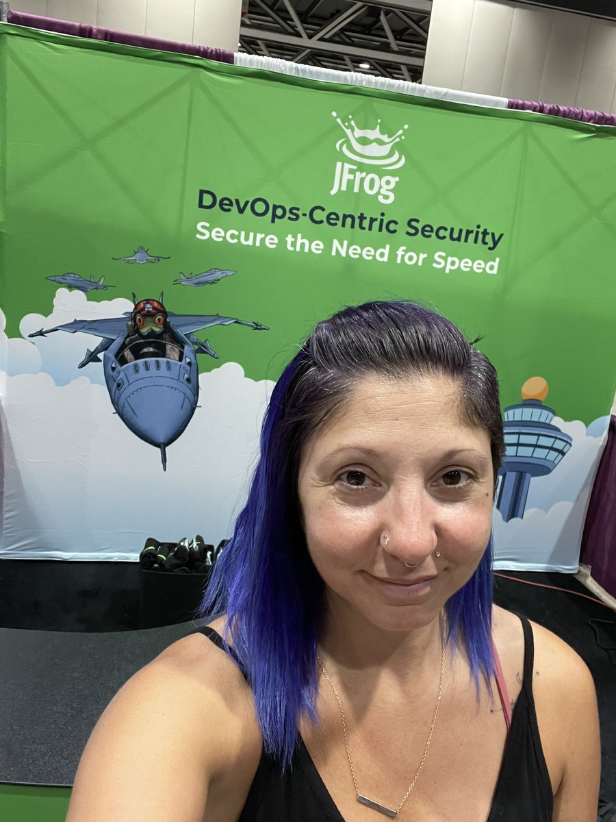 LoriLorusso's tweet image. When your @jfrog teammate’s flight gets delayed you ‘fly into the danger zone’ solo! Setting up for #KCDC Stop by booth 324 and chill with us!