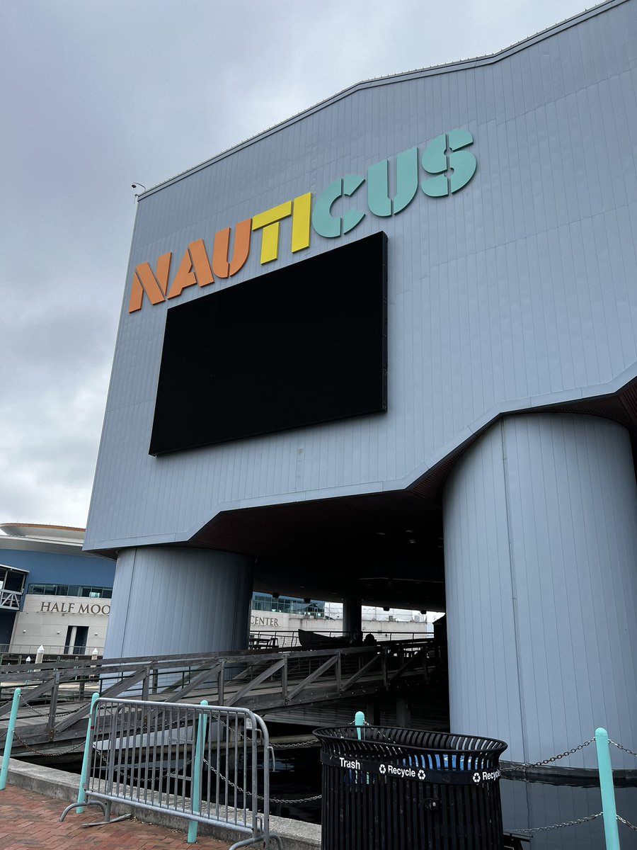 Went to Nauticus with <a href="/sarahgoode_news/">Sarah Goode</a> today! Such a fun experience! <a href="/WAVYinterns/">WAVY-TV 10 Interns</a>