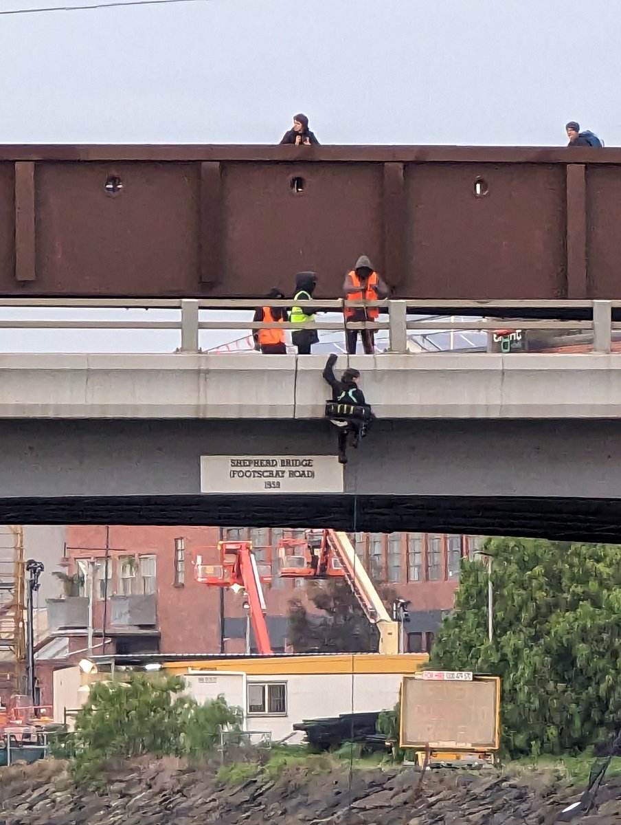 failcat's tweet photo. Protest happening in Footscray right now. traffic stopped across Shepherds bridge https://t.co/33Re7q6hu6