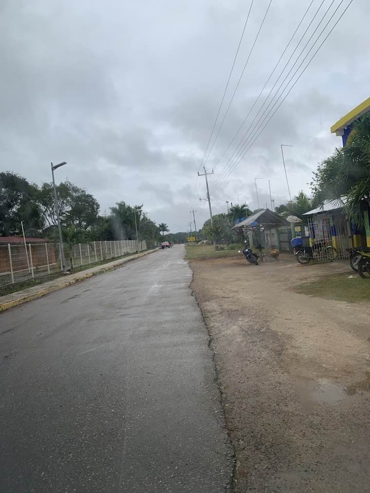 Mis primeros 12 años los viví refugiado en México. Muchos logramos retornar, pero miles hoy descansan en 'tierra ajena'.  En este lugar estuvo nuestra casa. Era una construcción diferente, y la calle de mi infancia. Nadie debería verse forzado al exilio. #DíaMundialDelRefugiado