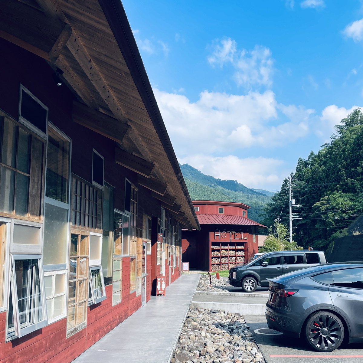 ChikyuEQ's tweet photo. ゼロ・ウェイストタウン上勝町へ

一人一人がゴミ削減に努める
小さな町の大きな挑戦は
世界から注目され
持続可能な社会への道筋を示す

STUDY WHY でゴミへの取り組みと世界が目指す未来を勉強させていただきました🚯 https://t.co/uajsgq3s6b