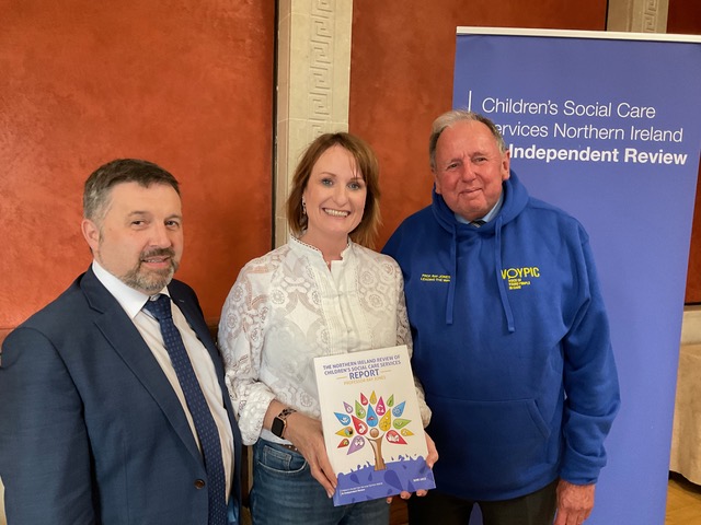 This morning the @cscsreviewNI Report will be published. Yesterday evening, Prof Ray Jones & @RobinSwann_MLA hosted a reception in Stormont for the young people of the Experts By Experience Reference Group, to thank them for their input. We're so very proud of all their hard work