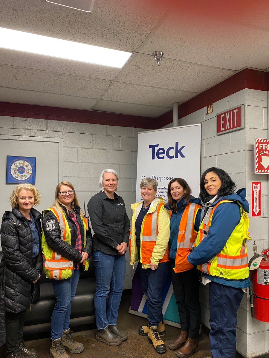 Wonderful to have <a href="/josie_osborne/">Josie Osborne 🇨🇦</a> spend time at our Elkview operations today <a href="/TeckResources/">Teck Resources</a>