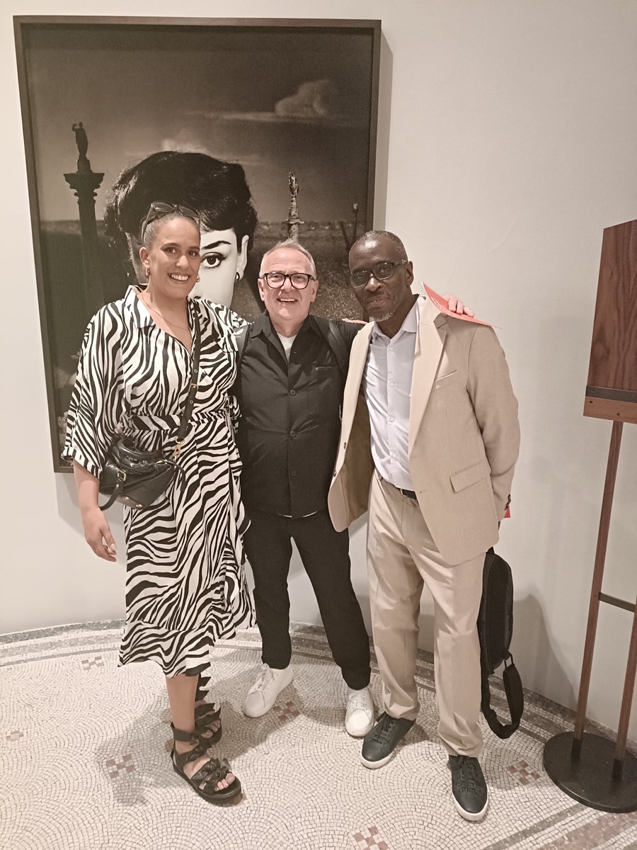 BirdyCM63's tweet photo. Clive Ellington &amp; I were delighted to attend the preview opening of ⁦@NPGLondon⁩ tonight. It's an honour to be working with the iconic gallery &amp; the wonderful #ScarlettCrawford #LizSmith on #MakingOfMe ⁦@RSfoundation⁩ ⁦@sterling7⁩ ⁦@birdconsultancy⁩ https://t.co/JQJ12NJskU