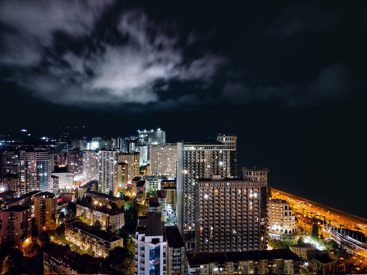 Summer time. 
.
#night #nightphotography #nightphoto #architecture #cityatnight #city #birdview #summer #summer2023 #summertime #summervibes #citylights #whataview #mobilephotography #batumi #adjaria #georgia #armstrong #postwithmusic #goodnight 
..
...