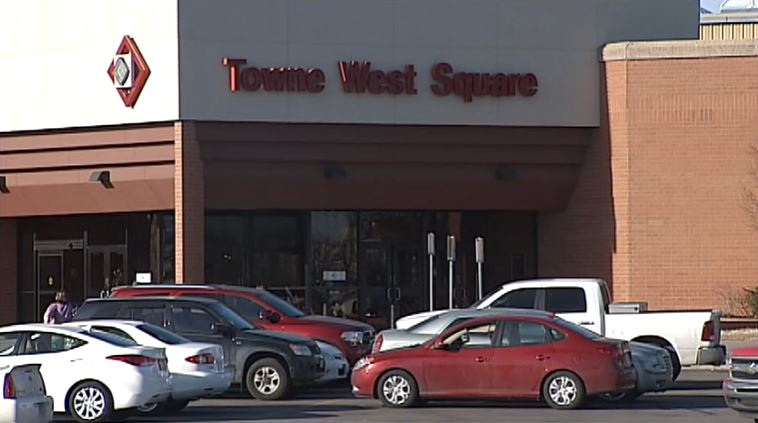 KWCH12's tweet photo. “Unfortunately we still have not received payment.” Evergy said Towne West Mall has until the close of business today to pay its bill or the electricity will be shut off. https://t.co/QSGJhUgYqs #kwch12 https://t.co/qtWq5joyHw
