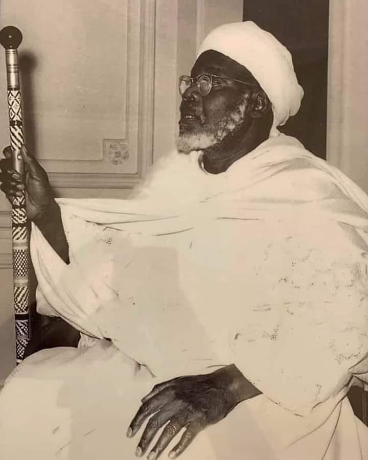 AnatomyOfSufism's tweet photo. Quote with your favorite picture of Shāykh Al-islam... https://t.co/f1pSm4KAur