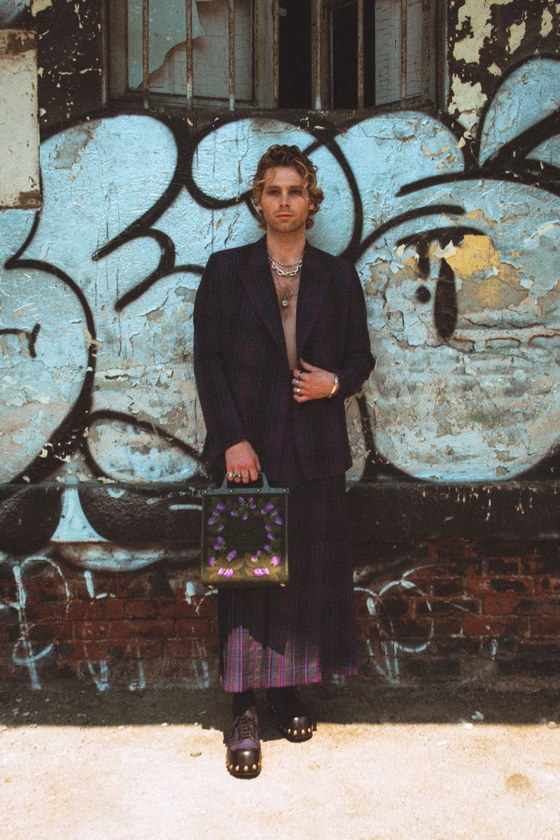 Luke5SOS's tweet photo. A weekend in Milan, thanks for having me! 🤍 https://t.co/dDE0eeHHQ6