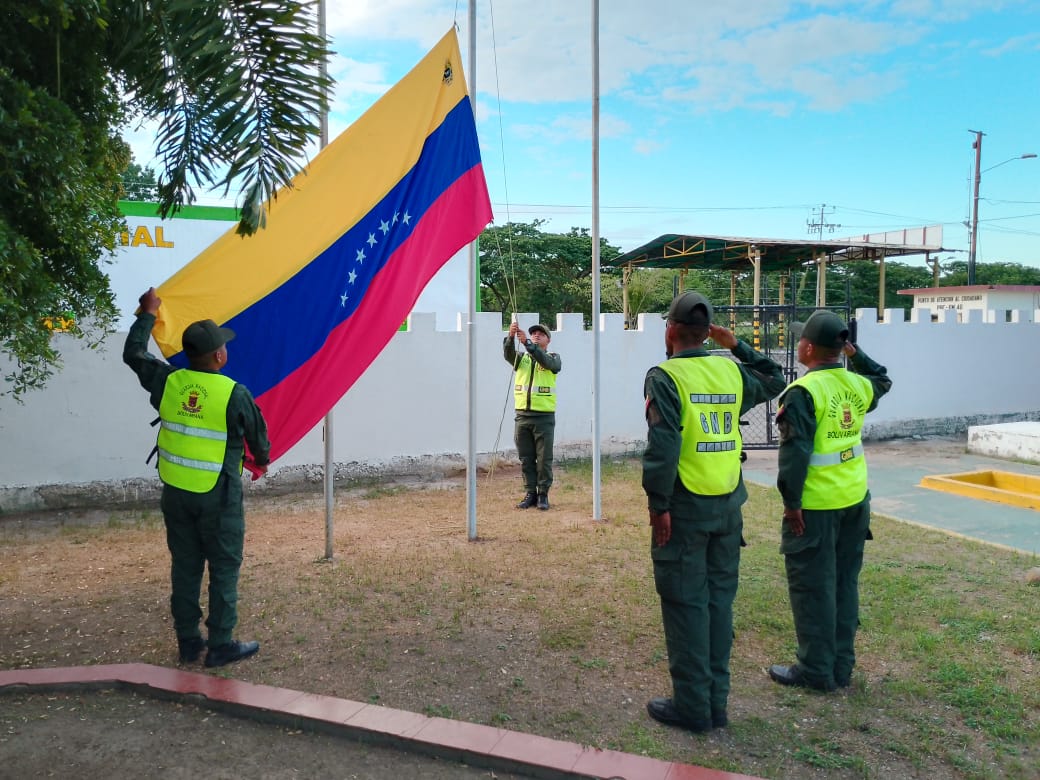 #20Jun La Guardia Nacional Bolivariana es una institución militar fortalecida y cohesionada, siempre al servicio permanente del Pueblo Venezolano. #1x10EsEficiencia
#SomosGNBGarantíaDePaz