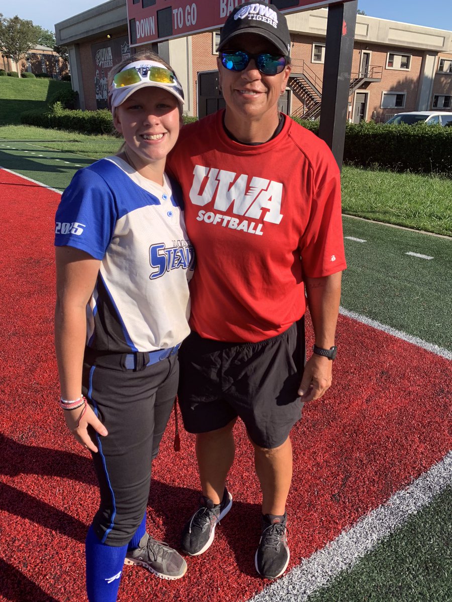 ReganEasterwood's tweet photo. Another great camp with @UWA_Softball!  Always a good time with coach and the players!  Thank you @defo25 &amp; Coach Buddy! Hitting practice tonight and off to Scenic City! 💪@AlabamaStealth https://t.co/aD8dlmrnWp