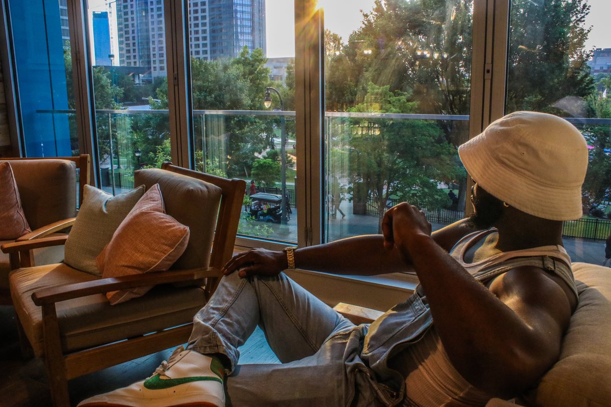 _coreybmusic's tweet photo. Lonely at the top, But the views nice…✌🏾 https://t.co/Xa6jugEm5p