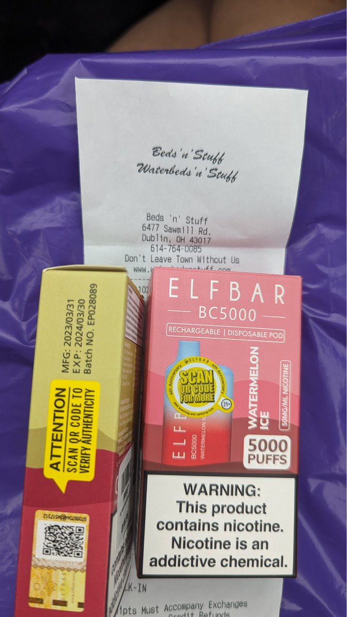 mshell919's tweet photo. When @WaterbedsNstuff sells you fake @elfbar_official and won't acknowledge they messed up or take it back 🤬😤 #unfair https://t.co/iGCBZ82ANY