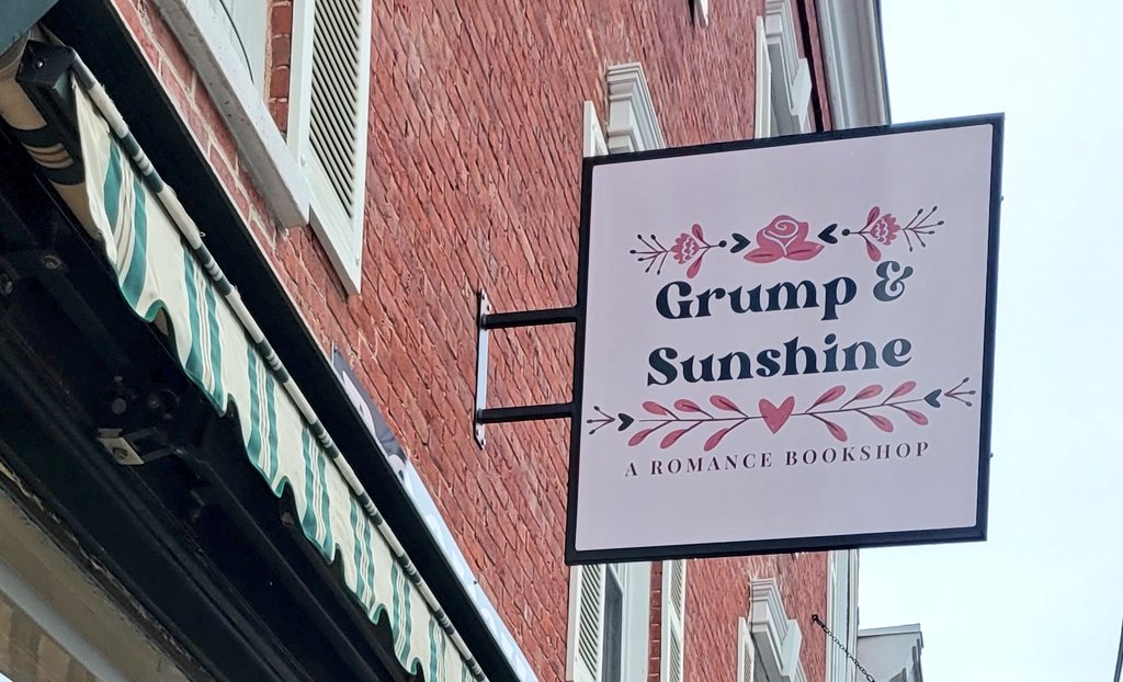 did you know, that in coastal maine, there is a new romance bookstore named grump & sunshine?!?!