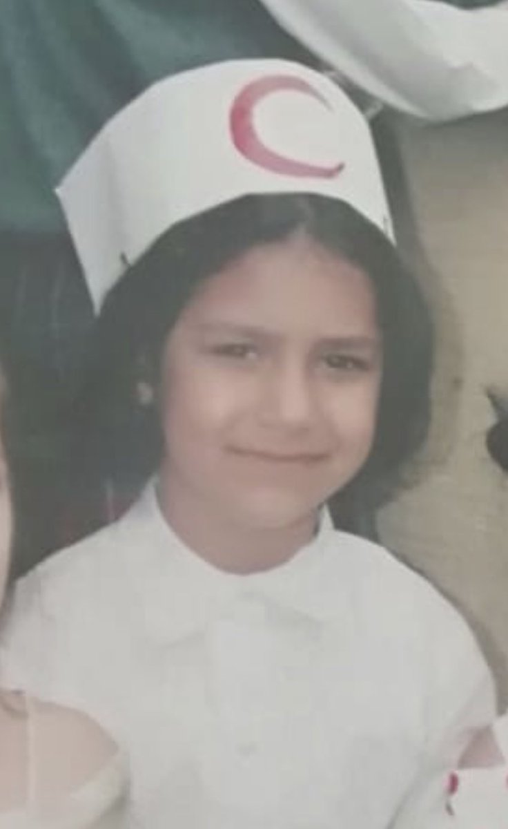 fernwehek's tweet photo. Ben bugün 16 yıllık hayalimi gerçekleştirip hemşire oldum arkadaşlar🎓🥹 https://t.co/8W88CaTQ5G