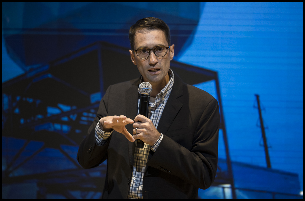 nasahqphoto's tweet photo. .@Microsoft hosted a Space Education Day in partnership with @NASA highlighting student engagement through activities that combined space content and technology. Check out photos from the event: https://t.co/bqF6GtKAL1 https://t.co/LpAFisxbFS