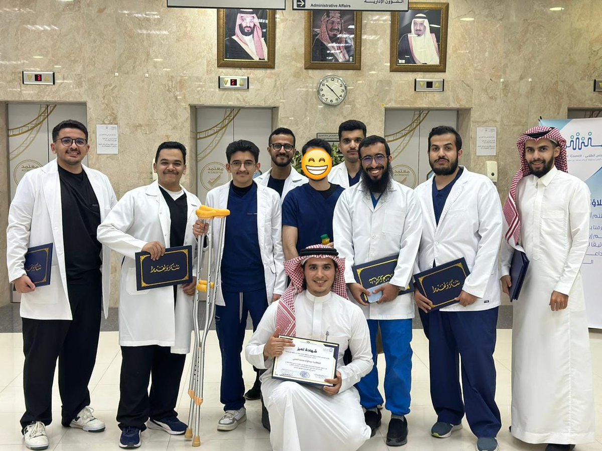 soby_a's tweet photo. بحمد الله بالأمس تشرفت بتكريمي ضمن  الطلاب المتميزين  في الانشطة الطلابية  

اشكر سعادة العميد  د حسن الشهري و ادارة  المجلس الطلابي ممثلة برئيسة المجلس الدكتورة سلمى البرقاوي ورئيس المجلس  الخريج محمد الجرفي على ثقتهم و  اقامة مثل هذه اللفتات اللطيفة 🌹

صورة لي اصدقائي المكرمين https://t.co/hpHnh3xaOn