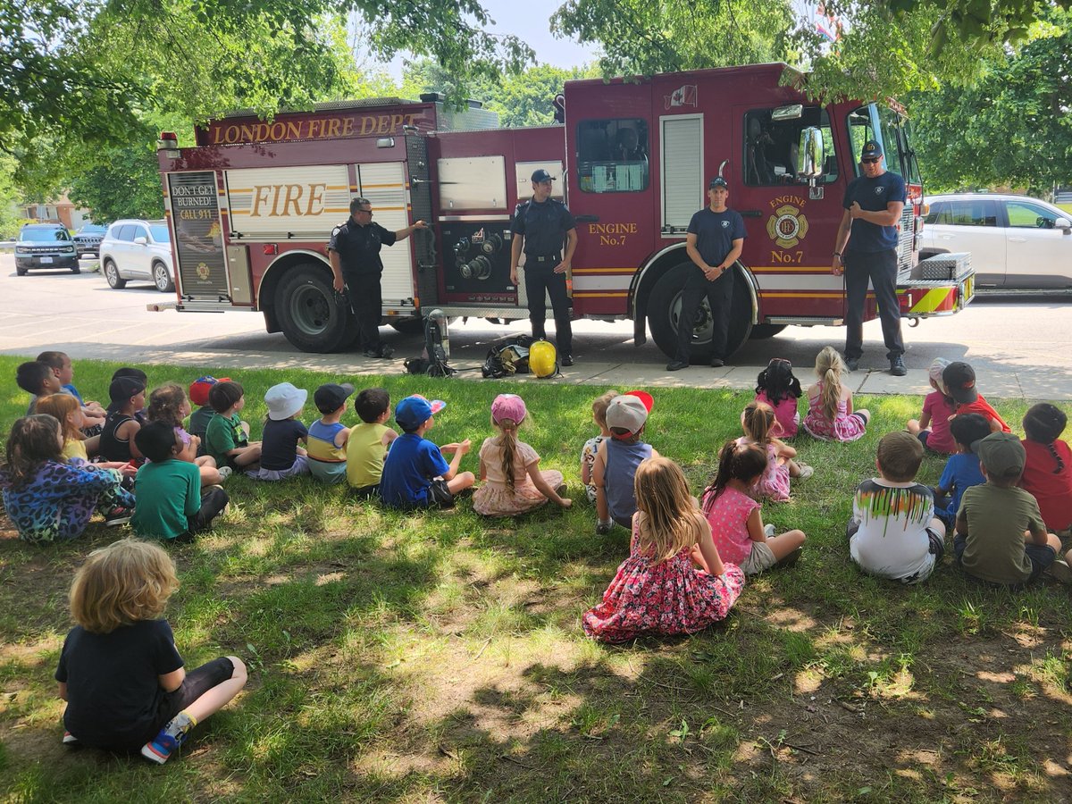 Today was S for "Safety Surprise" and we managed to surprise our Kinders with an exciting visit 😍 Thank you to <a href="/LdnOntFire/">London Fire Department</a> and the lovely gentleman of Engine 7 for your patience as we asked questions and explored the truck! <a href="/EvelynHarrTVDSB/">Evelyn Harrison P.S.</a> <a href="/TVDSBKinder/">TVDSBKindergarten</a>