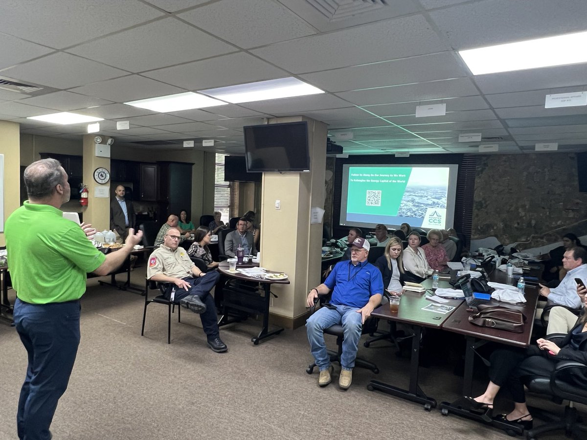 WhitmireMunoz's tweet photo. Great meeting with #ChambersCountyTX today as we gathered community leaders to learn about @Houston_CCS and the work @Chevron and @Calpine are doing through Bayou Bend, one of the largest carbon storage projects in the United States. Also learned Anahuac is the official “Alligator Capital of Texas”! We love our clients! #carboncapture