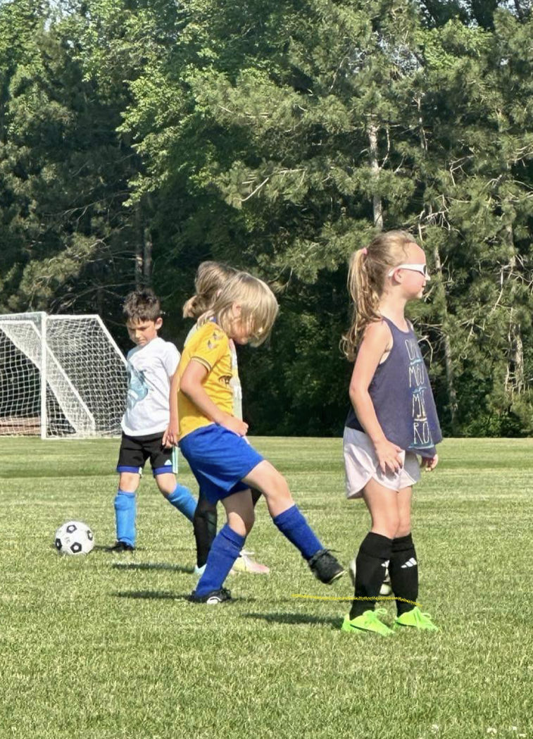 Focus on the fundamentals! Proud papa! Keep the environment playful, educational and yet challenging! #grassroots #keepitfun 👊👇⚽️👀