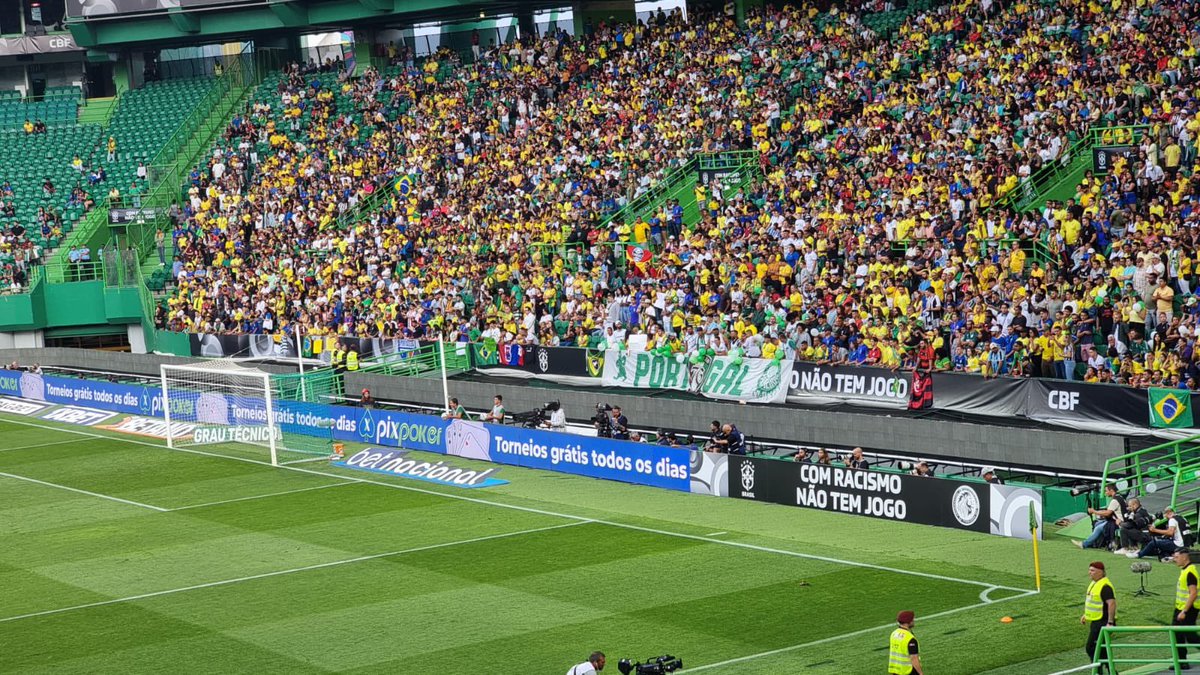 OCantoOficial's tweet photo. Sub sede de Portugal da Mancha Verde presente no Alvalade, em Lisboa, no amistoso entre Brasil e Senegal. https://t.co/pbV84qhuFg