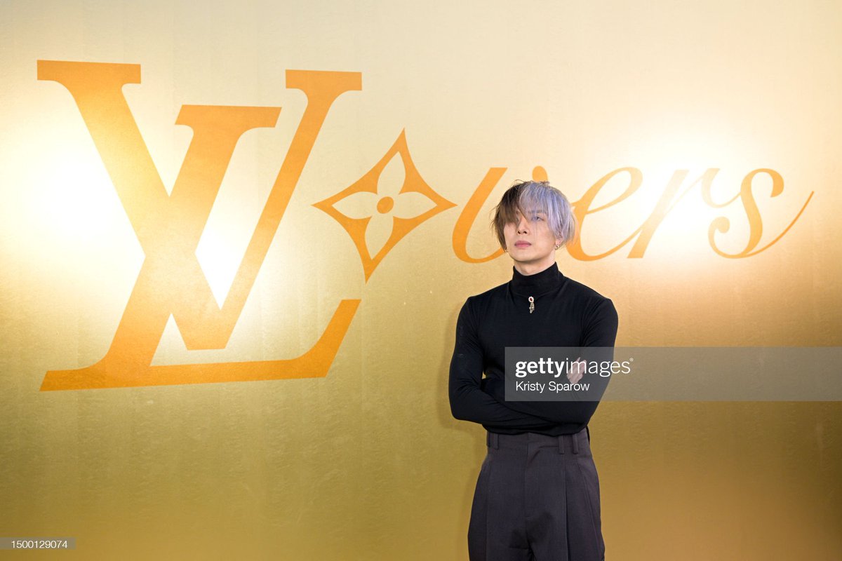 Jackson Wang Global on X: [PRESS] 230621 @JacksonWang852 attends the  #LVMenSS24 show as part of Paris Fashion Week (Photo by Kristy Sparow/Getty  Images) #JacksonWangParisFW_LV #JacksonWangLouisVuitton #JacksonWang #王嘉尔  #잭슨 #TE