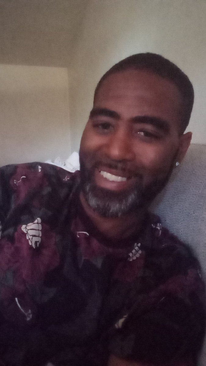 Talmage_Jamool's tweet image. Am I fresh enough? Do I need to be Flyer?