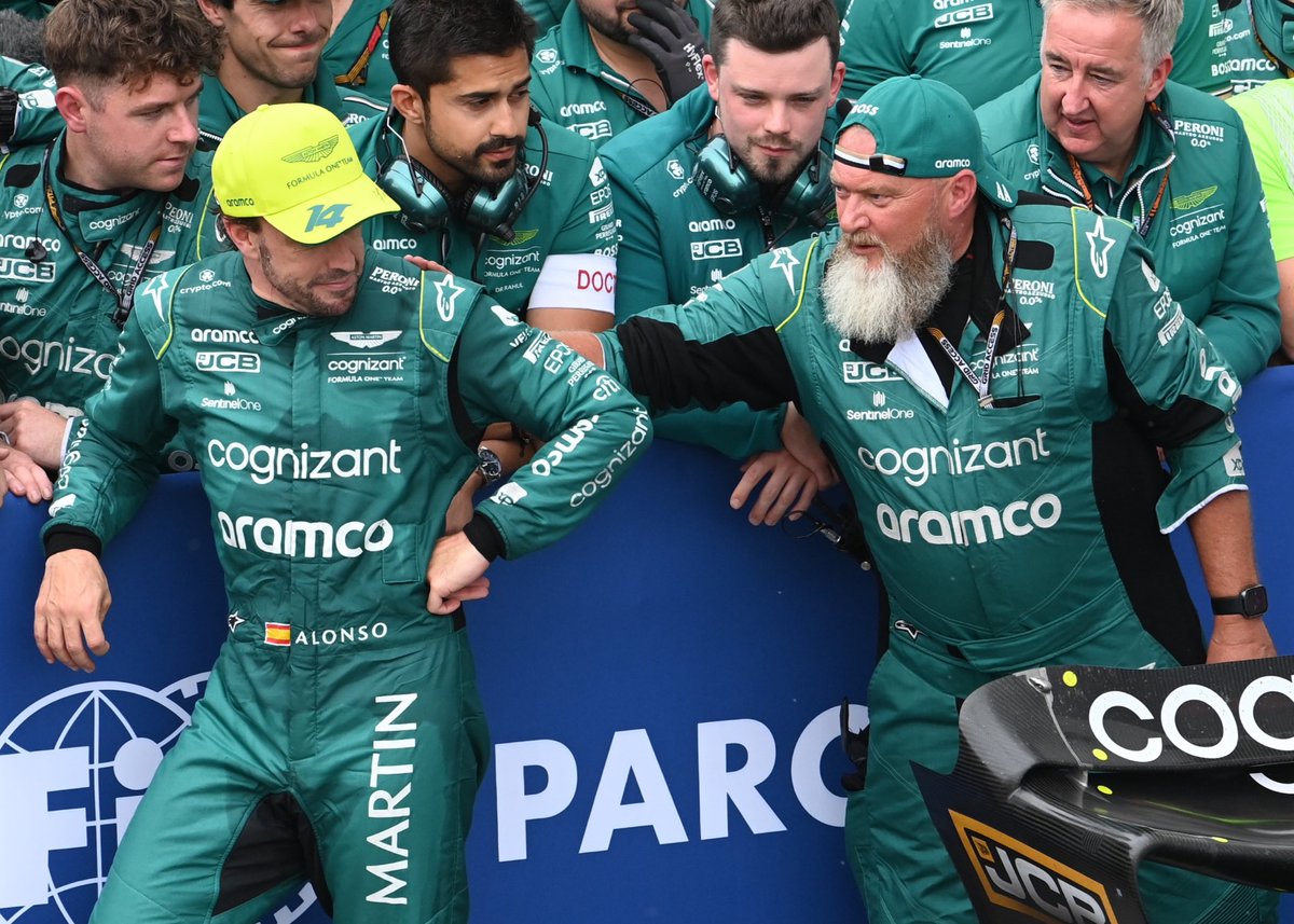 MARK SUTTON tweet media