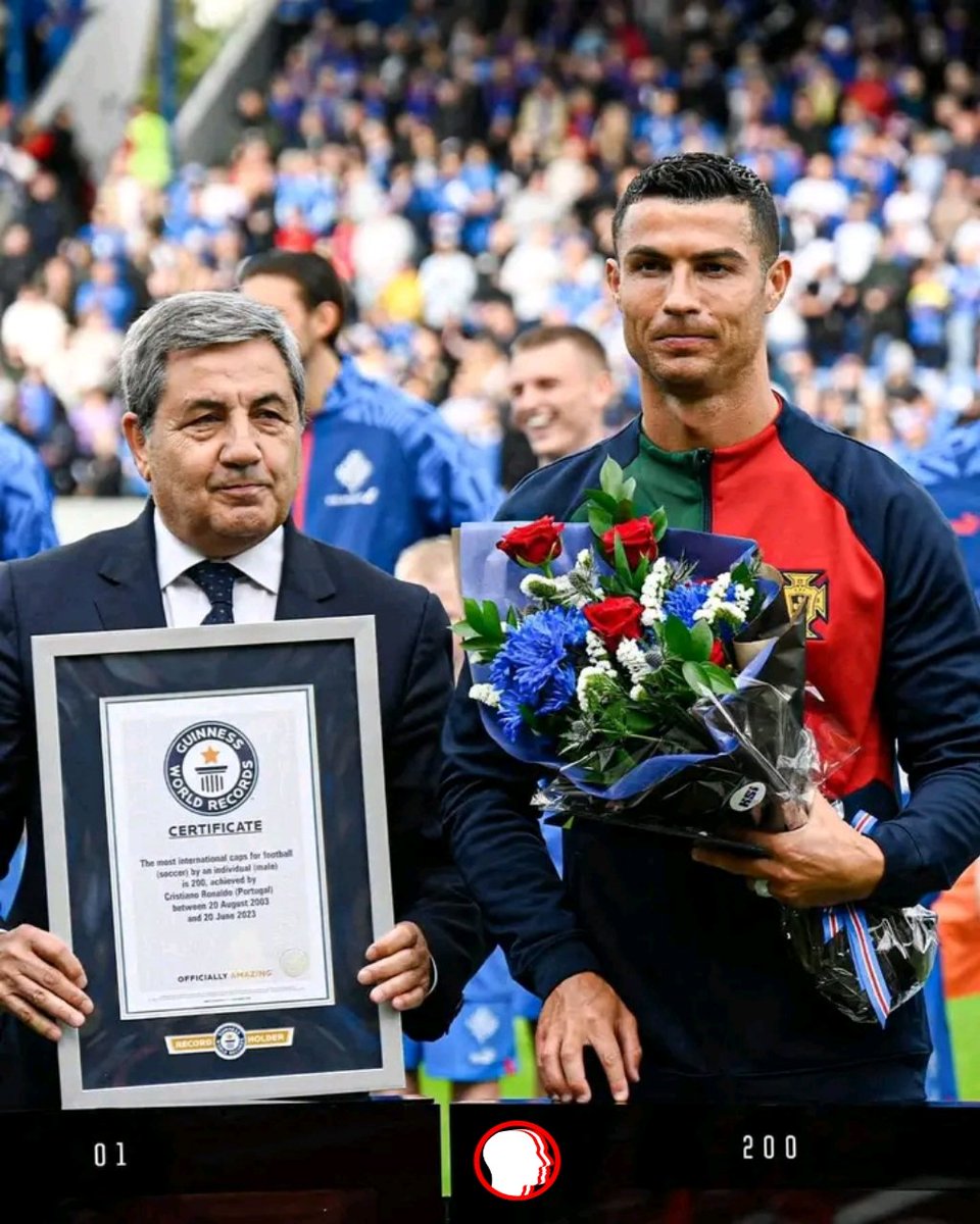 Globallinkup4's tweet photo. Cristiano Ronaldo receives a Guinness World Record after becoming the first male player 𝐢𝐧 𝐡𝐢𝐬𝐭𝐨𝐫𝐲 to make 200 international appearances 🤩

Congratulations to HIM
#football #NaijaBoostPlug #WorldCup2023 #footballnews24 #trending #trend #TrendingHot #Globallinkup https://t.co/9Rz6xMmFs0