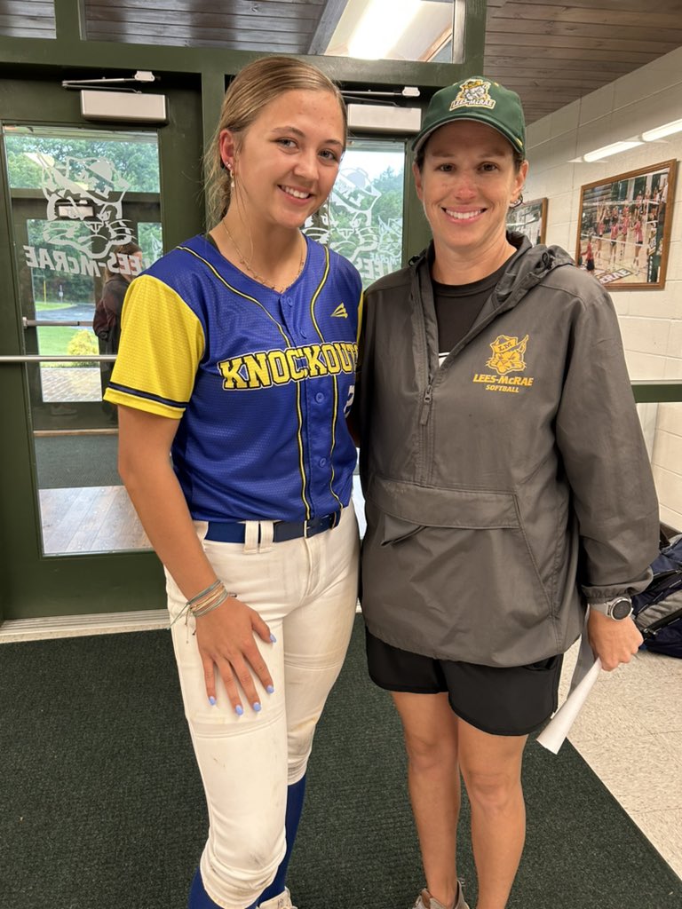 Courtney Cole tweet media