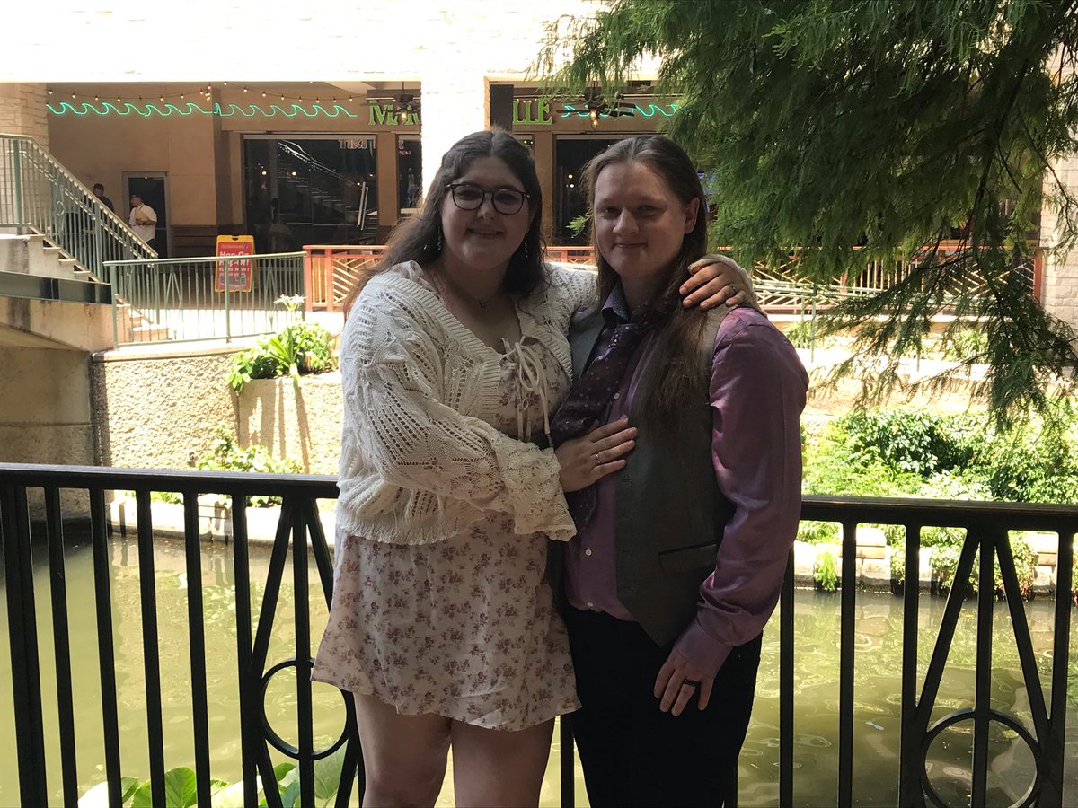 kwitumm's tweet image. i love twitch 
6/20/23
got to marry my best friend and officially be a wife. words cannot describe how happy i am 🥹💜