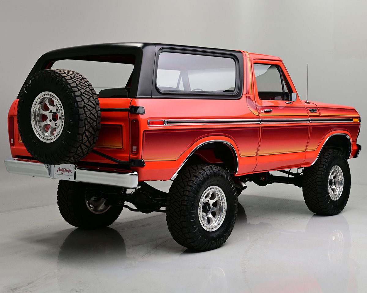 Lot 779 - Powered by a #Roush #supercharged #Coyote 5.0-liter engine, this custom 1979 @Ford #Bronco will be crossing the block with No Reserve, June 22-24, in the West Hall of the #LasVegas Convention Center. 

For more information: bit.ly/LV23-79FordBro…