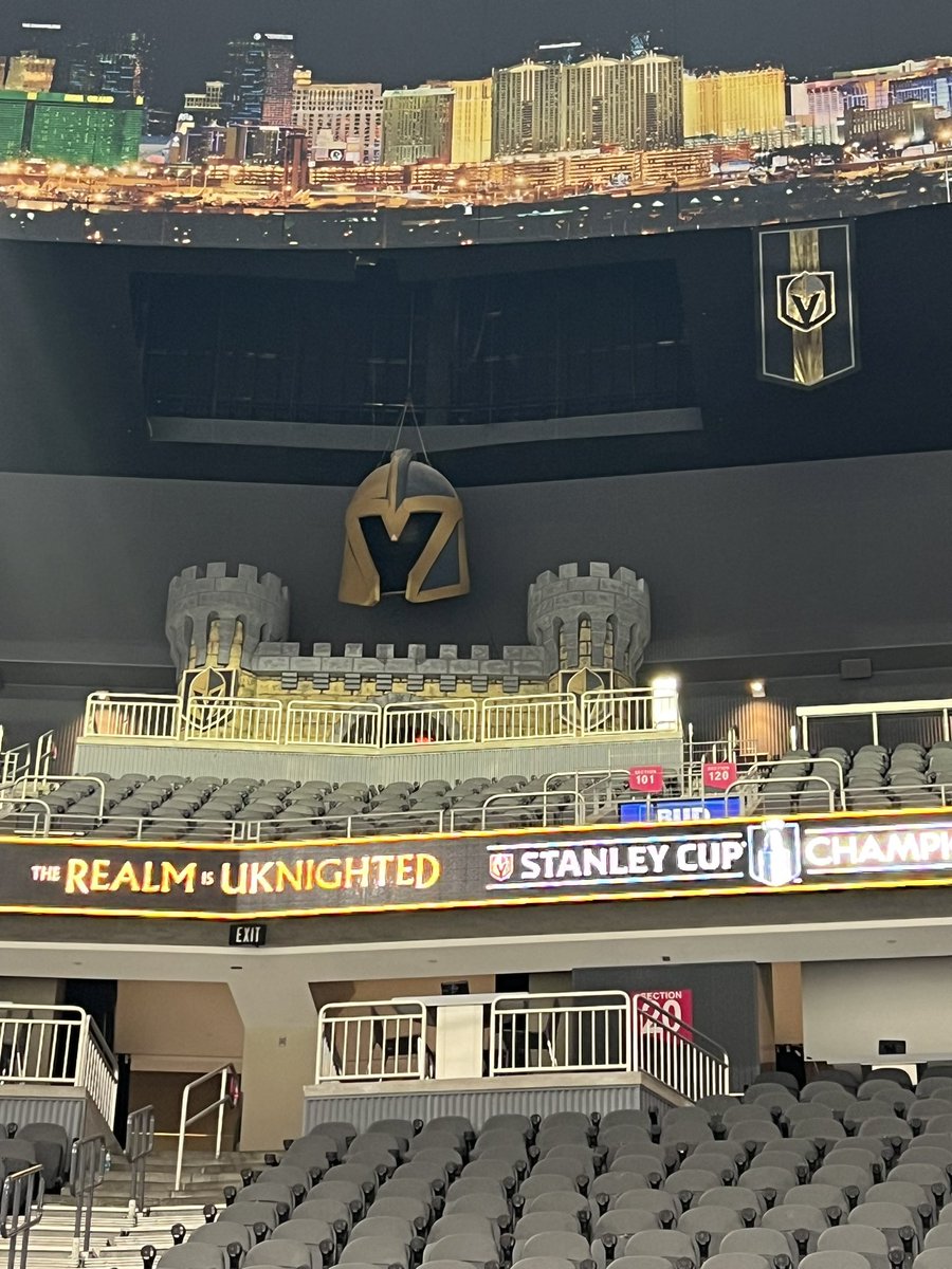 mrdevilsinLV's tweet photo. Only 1 remains #coatthefortress #RealmUknighted #cupin6 #CupInSix #VGK #StanleyCup #StanleyCupFinals2023 #WeAreTheChampions @GoldenKnights https://t.co/9z7UOyxMzG