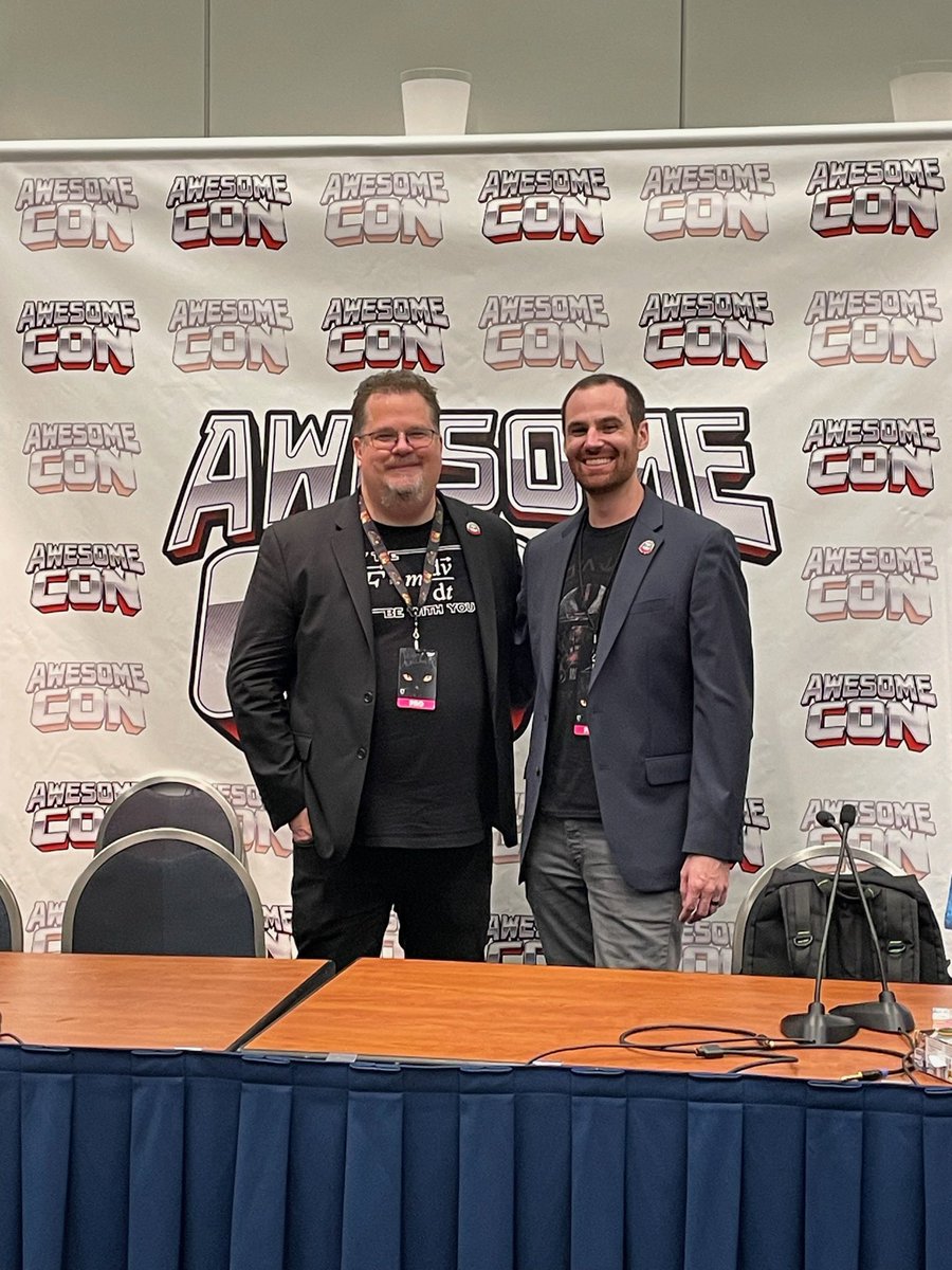 michaelalake's tweet image. Looking back at our #NeverTellUsTheOdds trivia event from #AwesomeCon2023 — it was amazing and an insane amount of fun! Our third time hosting this event and easily our best one yet. From the folks lining up before we got started... #StarWarsTrivia #Fandom (1/2)