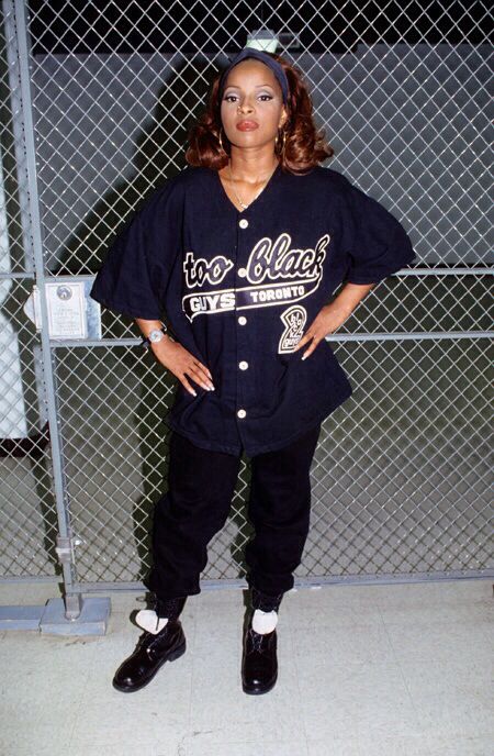 crownedforevermjb on X: Mary J. Blige wore one of TBG's baseball jerseys  in her Real Love video back in 1992. 📸: Ernie Paniccioli #maryjblige # reallove #music #video #whatsthe411  / X