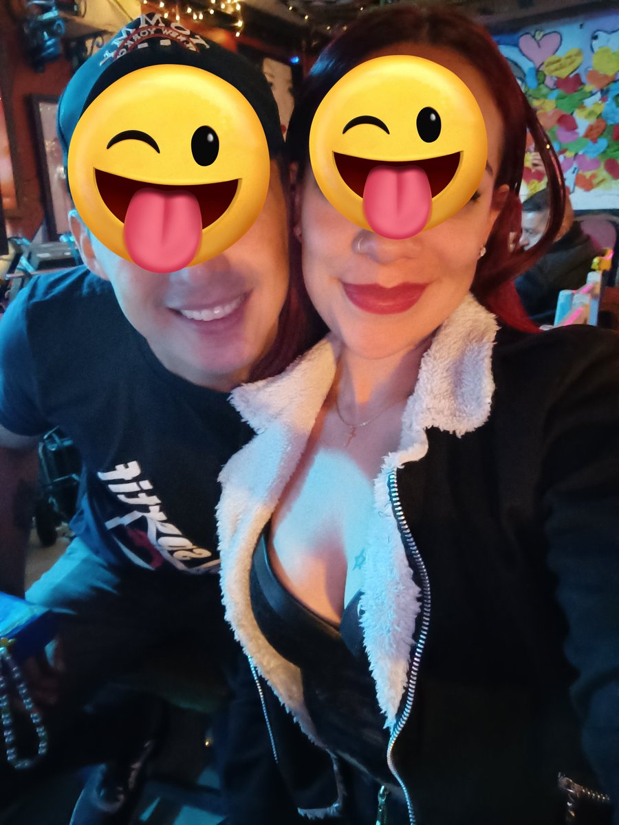 Con mi amor lindo en Terra bar café de Normandía