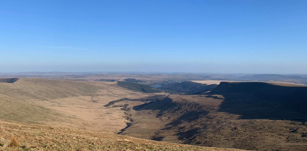 Wales is so beautiful!

#penyfan #breacon