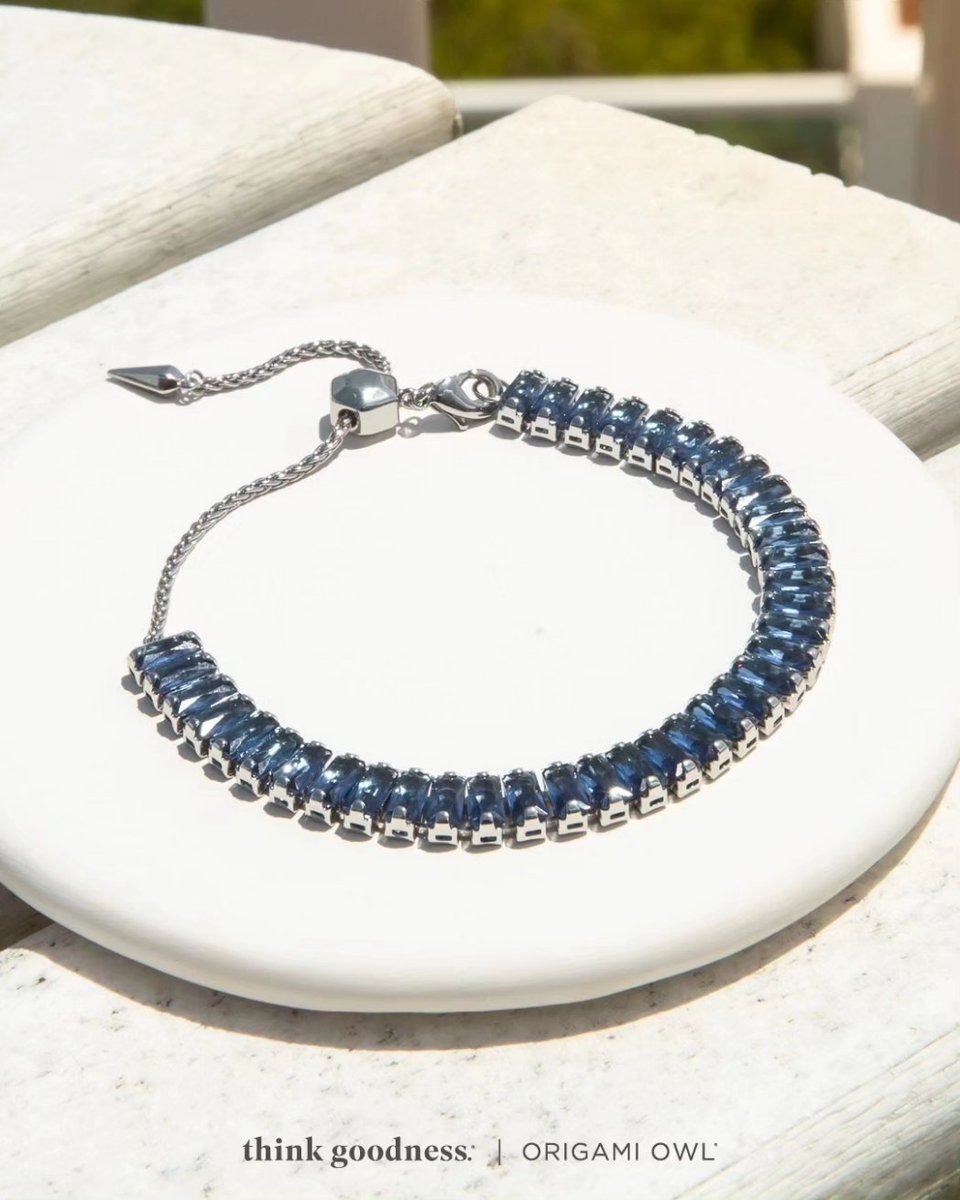 suzyemre's tweet photo. π΅π΅π΅AM I BLUE?π΅π΅π΅
With the beautiful Montana blue crystals, I have a smile π on my face!
The Summer Collection is live and available while supplies last!
https://t.co/nA4627lft6
#ThinkGoodness #OrigamiOwl #SummerCollection https://t.co/1BvnZw1e8L