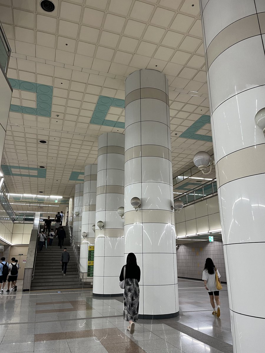 dandan006's tweet photo. 1980s style stations in Busan, South Korea https://t.co/4aIMRIJrpb