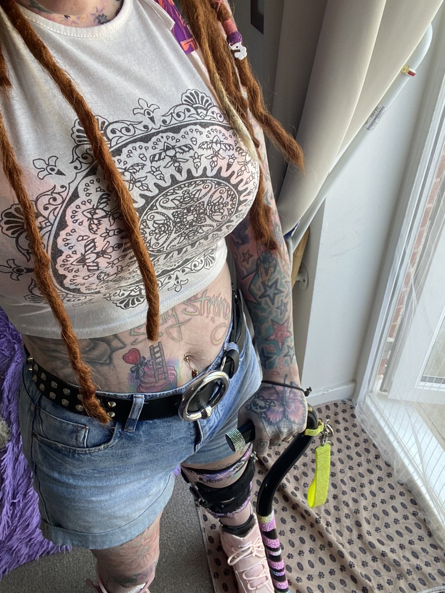 JustAddisonGrey's tweet photo. @SheraMeushi Boobs and braces.. 💖 https://t.co/NHnuUePFBz